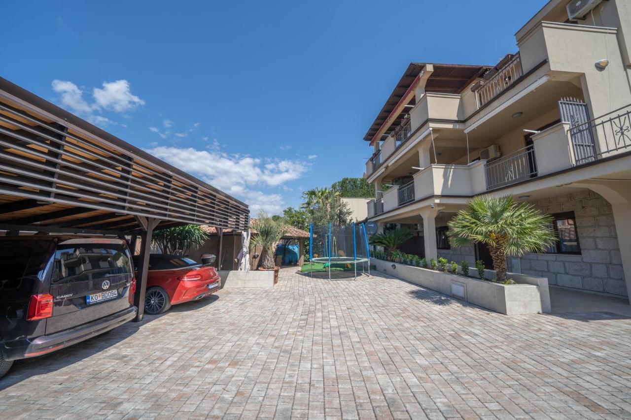 Apartments Milunovic Kotor Bagian luar foto