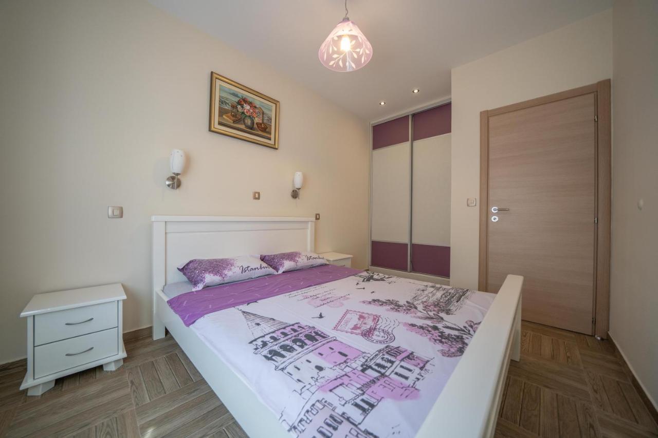 Apartments Milunovic Kotor Bagian luar foto