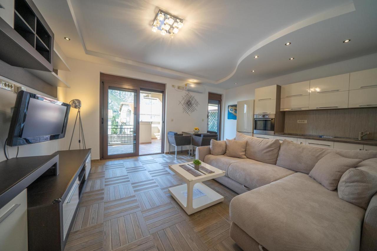 Apartments Milunovic Kotor Bagian luar foto
