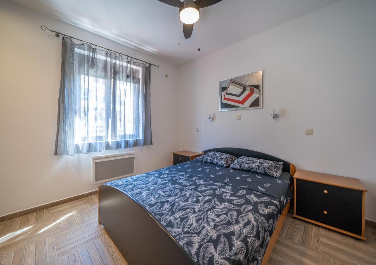 Apartments Milunovic Kotor Bagian luar foto