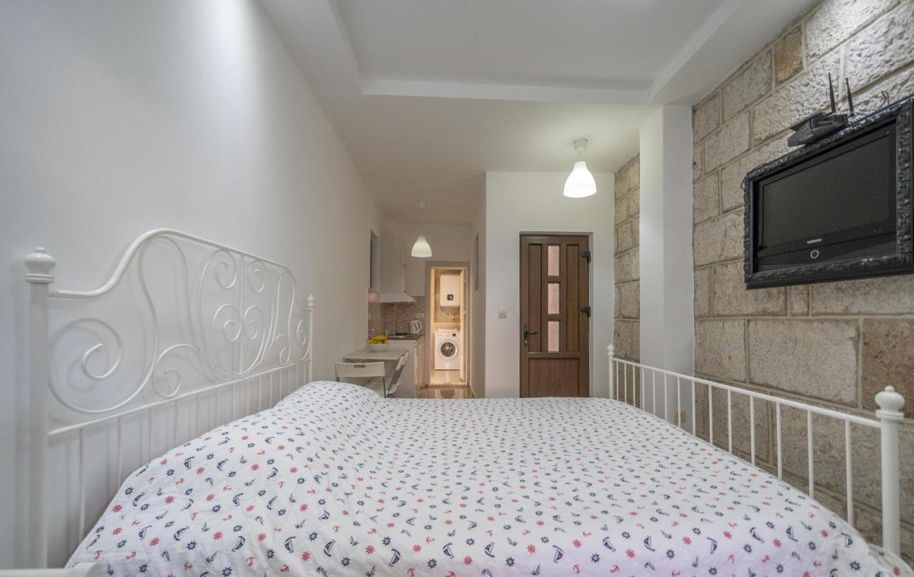 Apartments Milunovic Kotor Bagian luar foto
