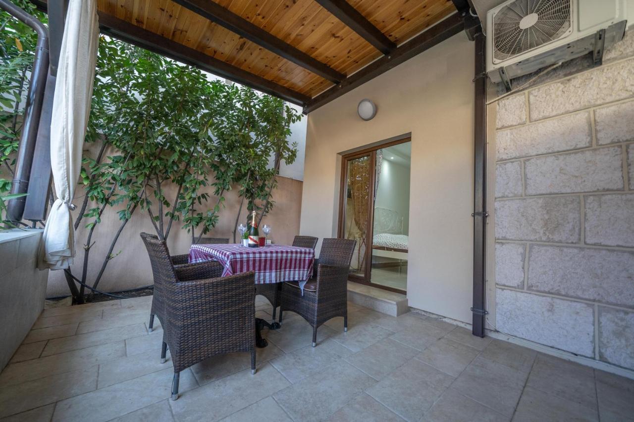 Apartments Milunovic Kotor Bagian luar foto