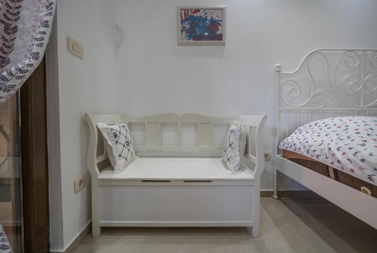 Apartments Milunovic Kotor Bagian luar foto