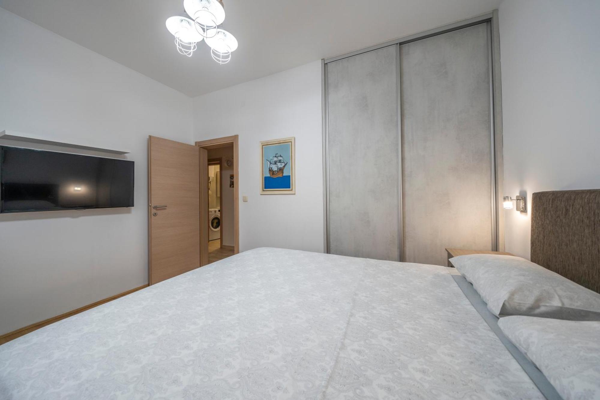 Apartments Milunovic Kotor Bagian luar foto